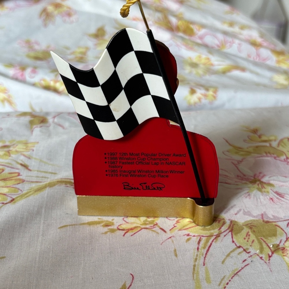 Hallmark Keepsake Ornament Bill Elliott NASCAR - Picture 5 of 5